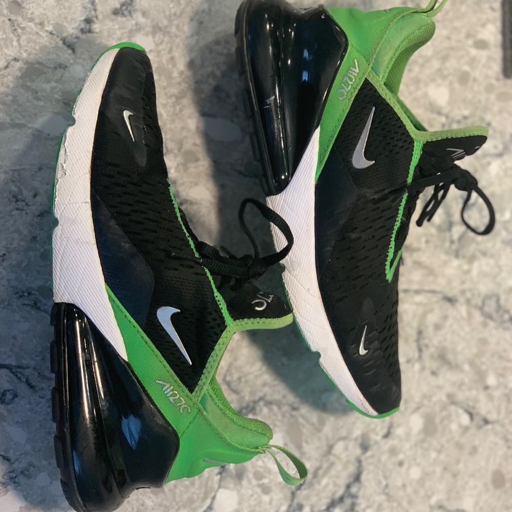 Boys Nike 270 size 7